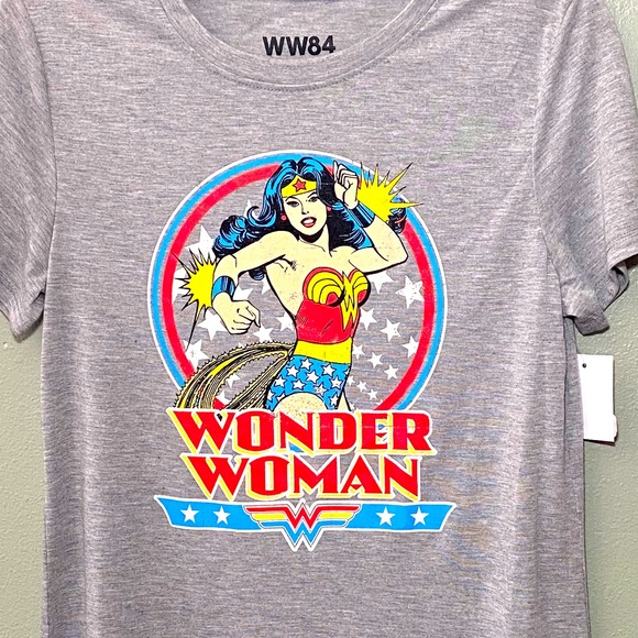 Wonder Woman Tee - Picture 2 of 3
